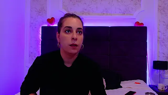 Snapshot of KarinaNoir chatting on May 14, 2026, 3:46 am KarinaNoir online show from May 14, 2026, 3:46 am