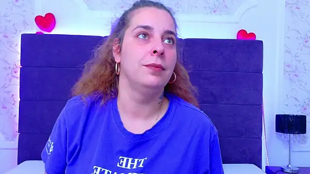 Snapshot of KarinaNoir chatting on May 16, 2026, 4:09 am KarinaNoir online show from May 16, 2026, 4:09 am