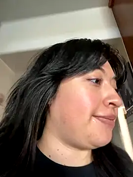 Snapshot of AriannaPena chatting on October 3, 2025, 10:40 pm AriannaPena online show from October 3, 2025, 10:40 pm