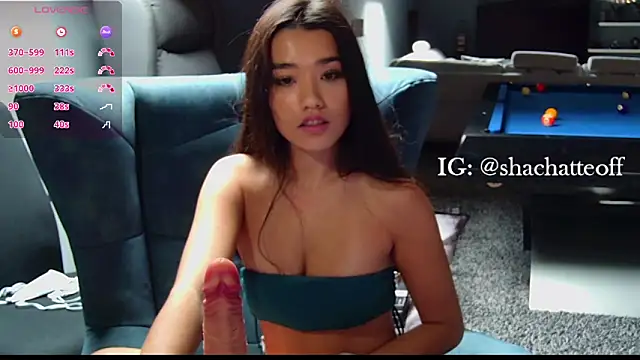 shachatteof online show from November 1, 2025, 1:02 pm