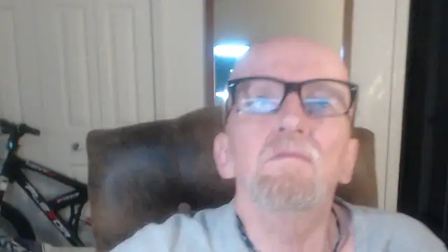 Snapshot of QueenDenizeAndTheCaptain chatting on January 13, 2026, 9:58 am QueenDenizeAndTheCaptain online show from January 13, 2026, 9:58 am