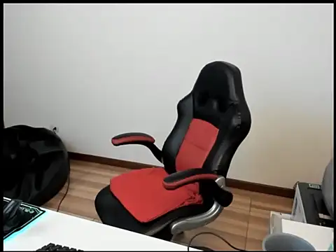 kayortiiz online show from February 21, 2025, 1:00 am