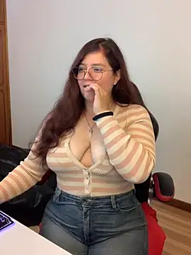 kayortiiz online show from October 16, 2025, 1:39 am