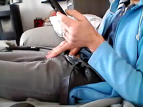 mickzizi online show from March 7, 2025, 7:30 am