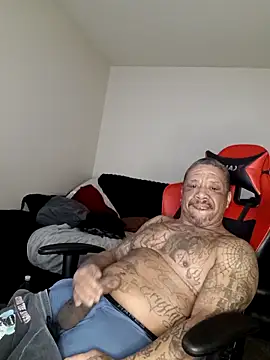 Snapshot of yellowwetfox chatting on February 17, 2026, 2:35 pm yellowwetfox online show from February 17, 2026, 2:35 pm