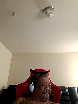 Snapshot of yellowwetfox chatting on March 16, 2026, 4:11 pm yellowwetfox online show from March 16, 2026, 4:11 pm