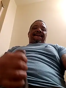 Snapshot of yellowwetfox chatting on April 7, 2026, 6:52 pm yellowwetfox online show from April 7, 2026, 6:52 pm