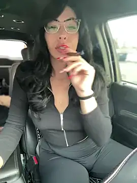 annablisss online show from February 4, 2025, 9:41 pm