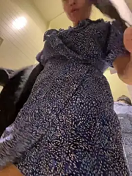 CrazzyChicks online show from March 20, 2026, 6:40 am