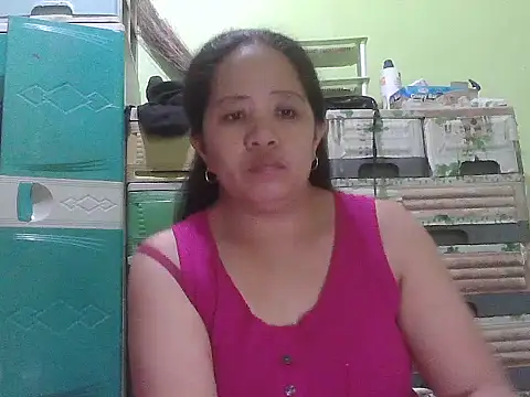 Snapshot of sweetlady_pinay chatting on April 4, 2026, 10:29 pm sweetlady pinay online show from April 4, 2026, 10:29 pm