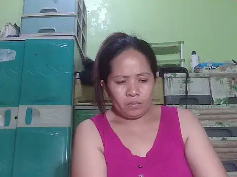 Snapshot of sweetlady_pinay chatting on April 5, 2026, 11:29 am sweetlady pinay online show from April 5, 2026, 11:29 am