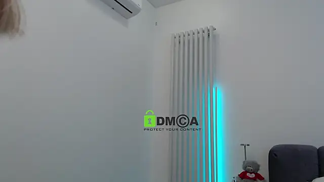 kissabellaa online show from March 14, 2025, 9:43 pm