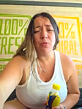 Snapshot of isabella_rossse chatting on May 29, 2026, 12:58 pm isabella rossse online show from May 29, 2026, 12:58 pm