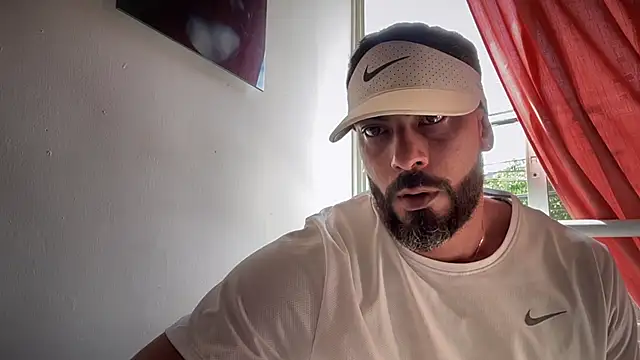 romeolovedark online show from October 14, 2025, 1:45 pm