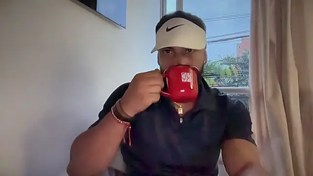 romeolovedark online show from February 15, 2026, 11:19 am