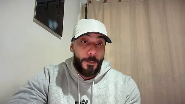 romeolovedark online show from March 27, 2026, 5:57 am