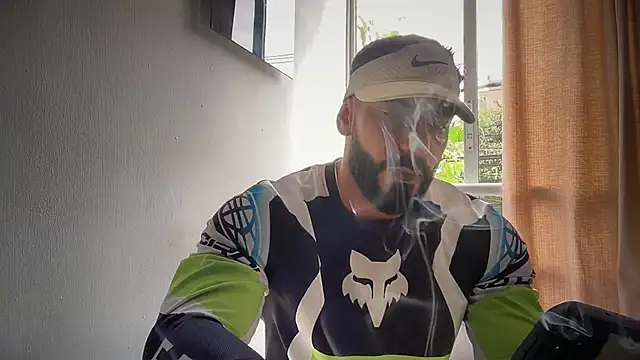 romeolovedark online show from April 9, 2026, 7:30 pm