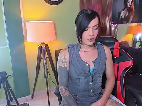 ximena22love online show from November 21, 2025, 9:24 pm