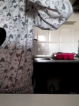 Moi Lina online show from February 8, 2026, 3:04 pm