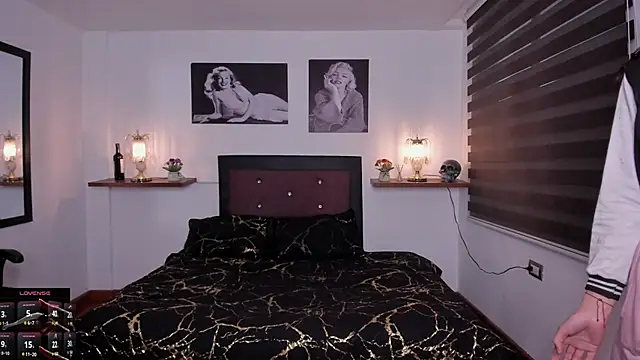 Mariana Joness online show from October 9, 2025, 1:58 am