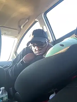 ChocolateBuns101 online show from December 12, 2024, 8:21 pm