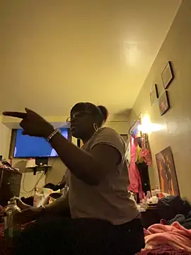 ChocolateBuns101 online show from January 19, 2026, 5:44 am