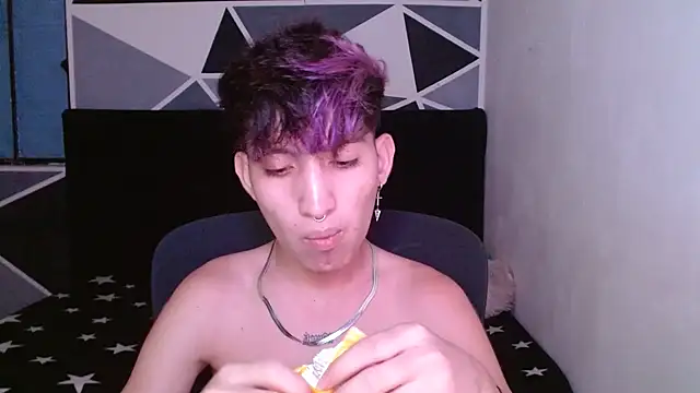 littlextreme online show from December 22, 2024, 2:39 am