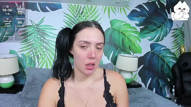 brianna 196 online show from November 19, 2025, 7:58 pm