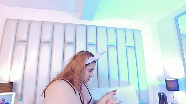 aandreaperez online show from February 14, 2026, 12:13 pm