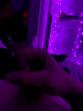 Snapshot of Hugetings chatting on December 21, 2025, 12:34 pm Hugetings online show from December 21, 2025, 12:34 pm