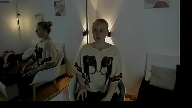 EmilySumer online show from March 29, 2026, 8:42 pm