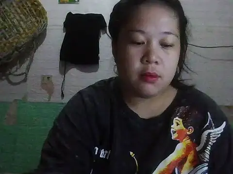 hotsexylyn online show from December 18, 2025, 3:45 am