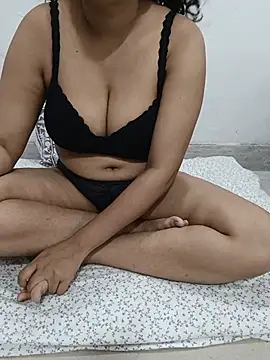 Snapshot of Rubyrosemumbai chatting on June 25, 2026, 5:28 pm Rubyrosemumbai online show from June 25, 2026, 5:28 pm