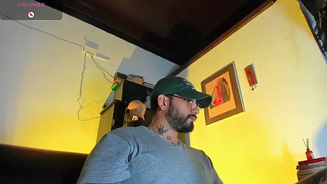 CamiloGray  online show from November 23, 2025, 1:11 pm