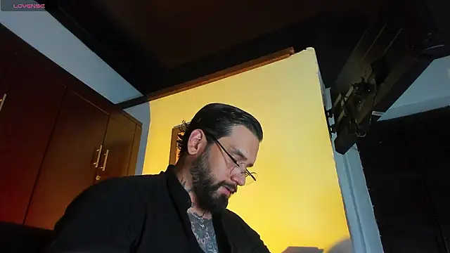 CamiloGray  online show from February 17, 2026, 2:13 pm