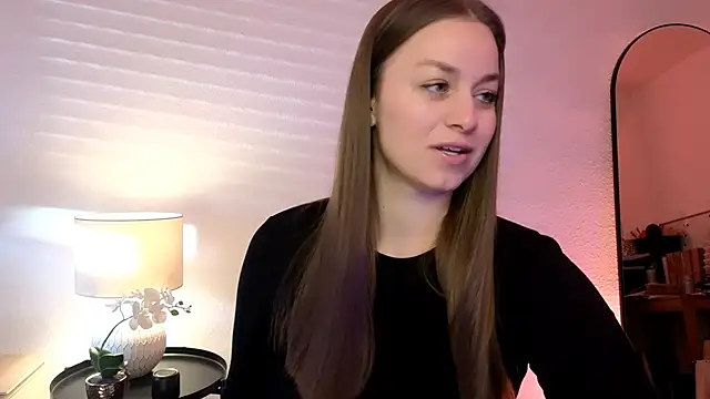 Snapshot of MilaFleur chatting on January 8, 2025, 8:27 am MilaFleur online show from January 8, 2025, 8:27 am