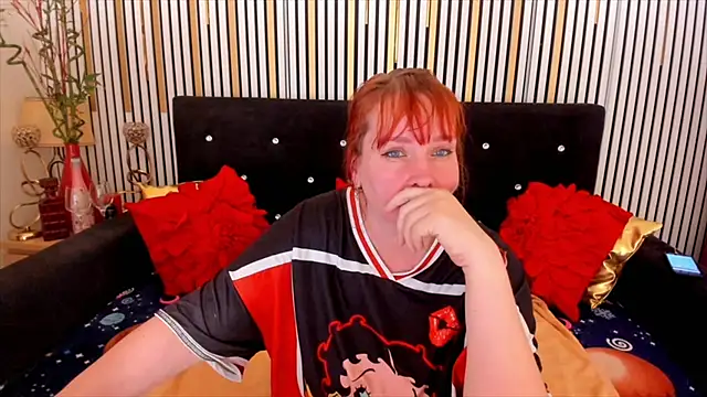 SinFulTitsDD online show from February 17, 2026, 1:18 pm