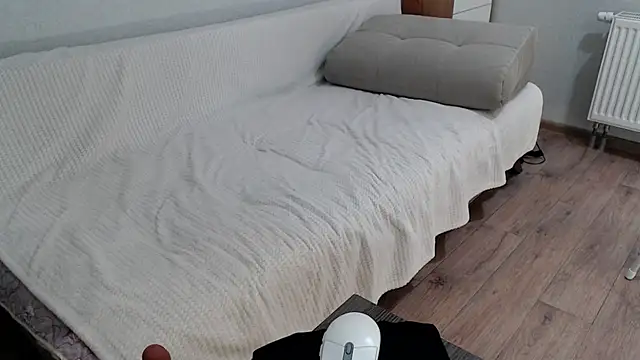 Snapshot of increible_della chatting on December 13, 2024, 7:43 pm increible della online show from December 13, 2024, 7:43 pm