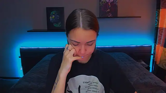 AlexaBarkley online show from March 4, 2025, 3:22 am