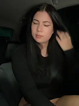 clairewntr online show from December 26, 2024, 11:32 am