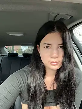 clairewntr online show from February 21, 2025, 12:39 pm