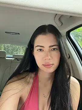 clairewntr online show from May 7, 2026, 1:49 pm