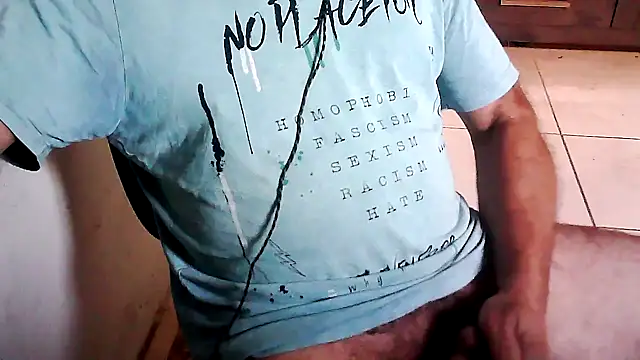 eduar570 online show from April 26, 2026, 10:46 am