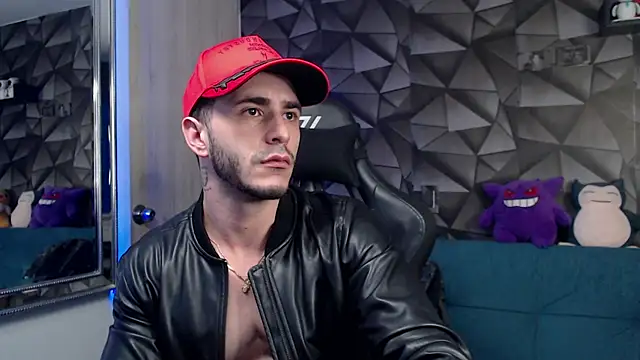 Latino stud4u online show from November 4, 2025, 11:15 pm