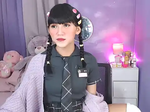 urlovelyfreya online show from September 12, 2025, 4:51 pm