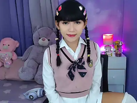 urlovelyfreya online show from October 4, 2025, 4:16 pm