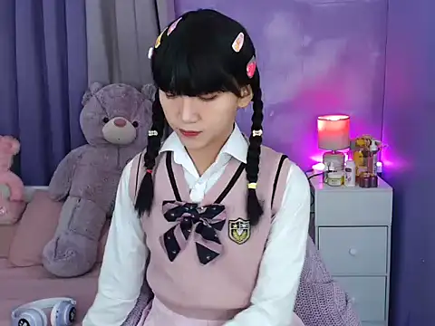 urlovelyfreya online show from October 10, 2025, 5:01 pm