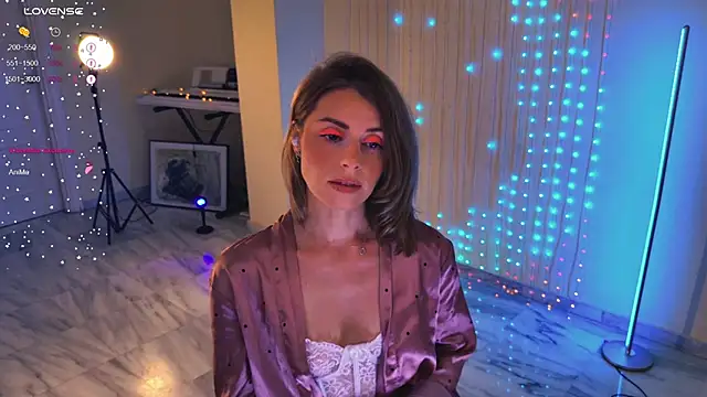 Arielle  03 online show from May 10, 2026, 1:11 am