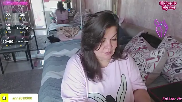 femme fatale1 online show from September 23, 2025, 10:18 am