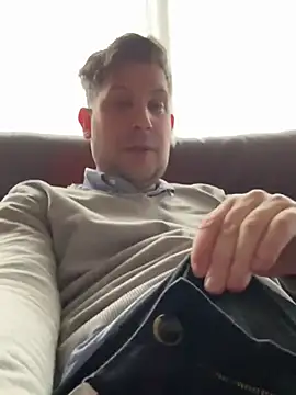 Snapshot of Taxidriver1988 chatting on December 30, 2024, 2:08 pm Taxidriver1988 online show from December 30, 2024, 2:08 pm